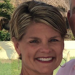 Meet your Posher, Suzanne